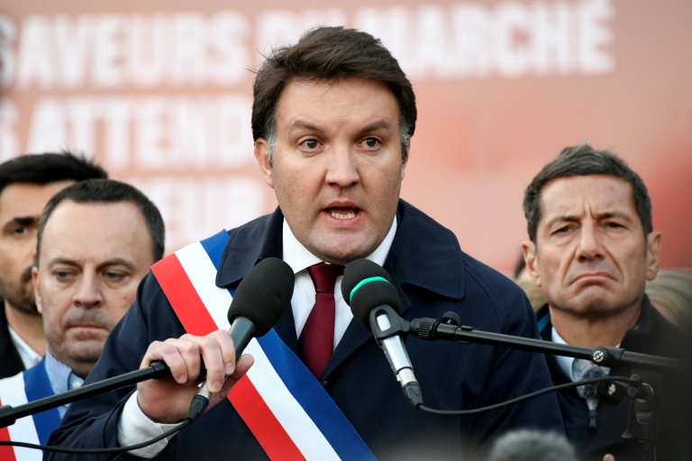 Violences en France: les maires fulminent et réclament des comptes à l'Etat
