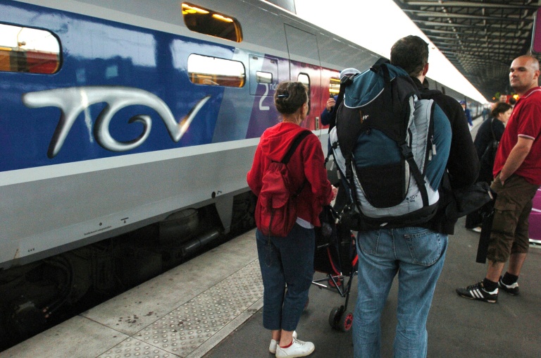 Le TGV et la SNCF : 45 ans d'histoire technologique française