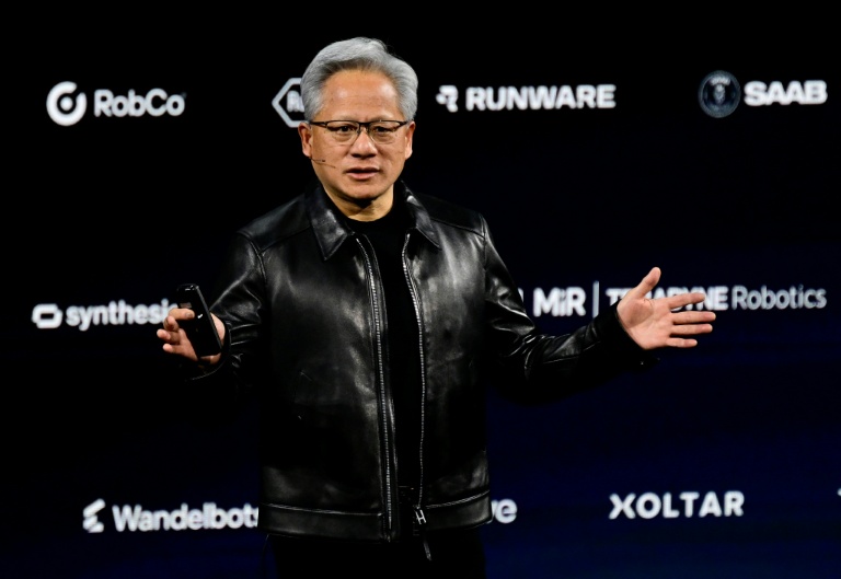 Dangers de l'IA: le patron de Nvidia plaide pour un 