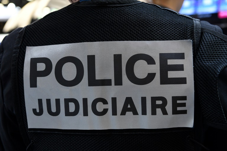 Dijon: une jeune femme tuée et sa mère blessée, le frère recherché