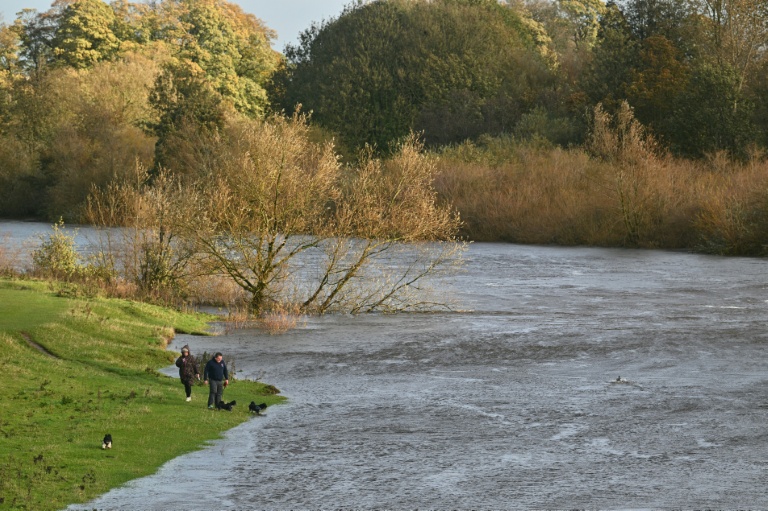 Tempête Boelo: 82.000 foyers privés d'électricité et transports perturbés au Royaume-Uni