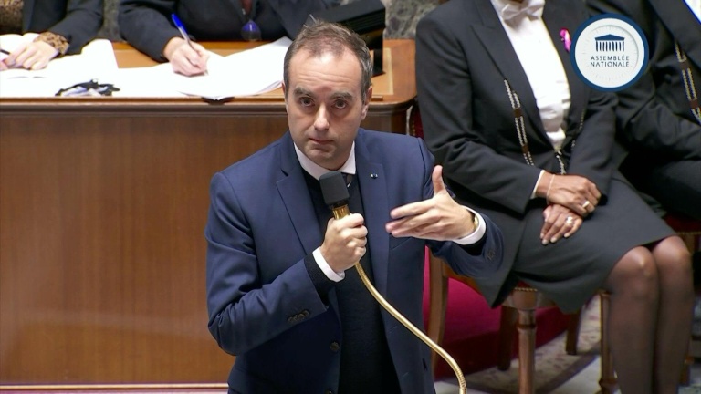Attentat de Trappes : Lecornu accuse la gauche de "recel politicien" et de "faire le jeu du RN"