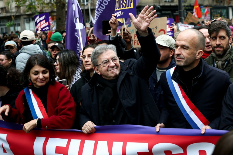 "Continuez à nous taper": ciblée par le gouvernement, LFI s'estime renforcée après le 17 octobre