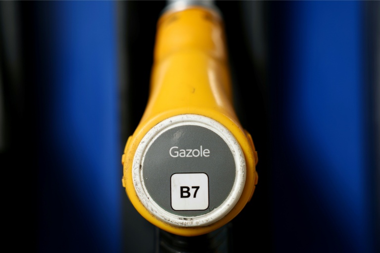 Prix du gazole: le gouvernement espère un effet immédiat de la libération de stocks stratégiques