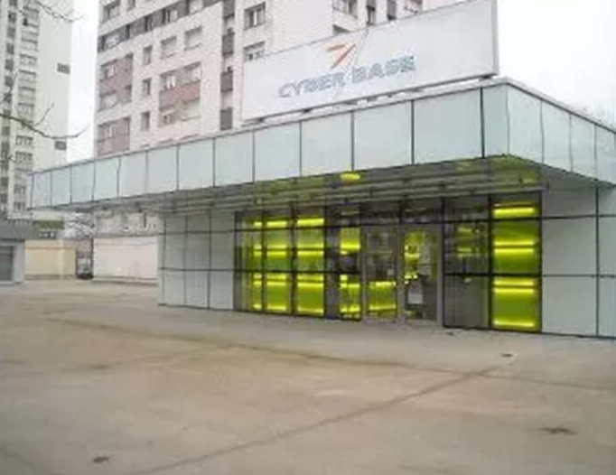 Rouen : la cyberbase rouvre avec 16 ordinateurs modernisés