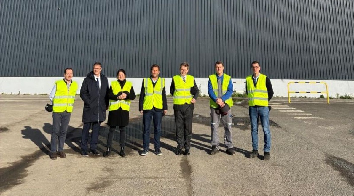 Le préfet François-Xavier Lauch visite l'usine Chicorée Leroux à Vieille-Église