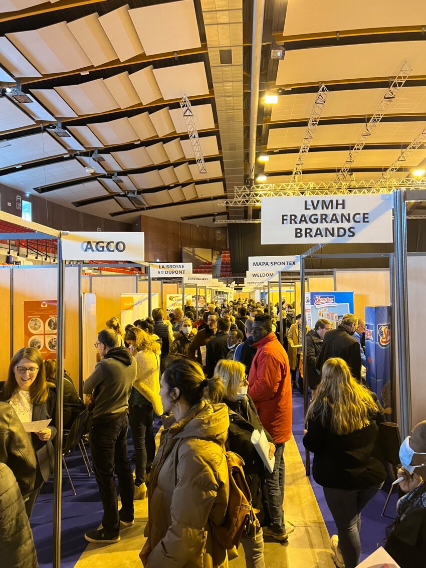 (c)La cité des métiers 