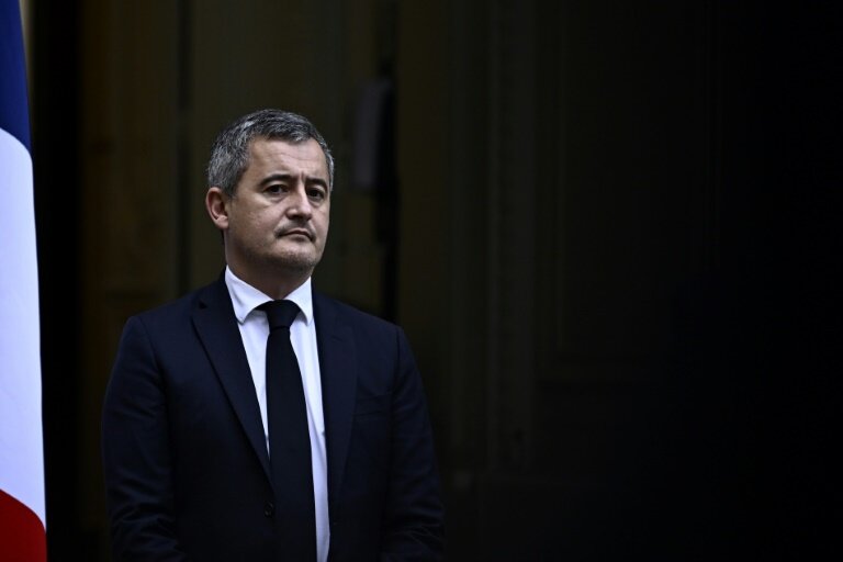 Le nouveau ministre de la Justice, Gerald Darmanin, lors de la cérémonie de passation de pouvoirs avec son prédécesseur au ministère de la Justice, le 24 décembre 2024 à Paris © JULIEN DE ROSA
