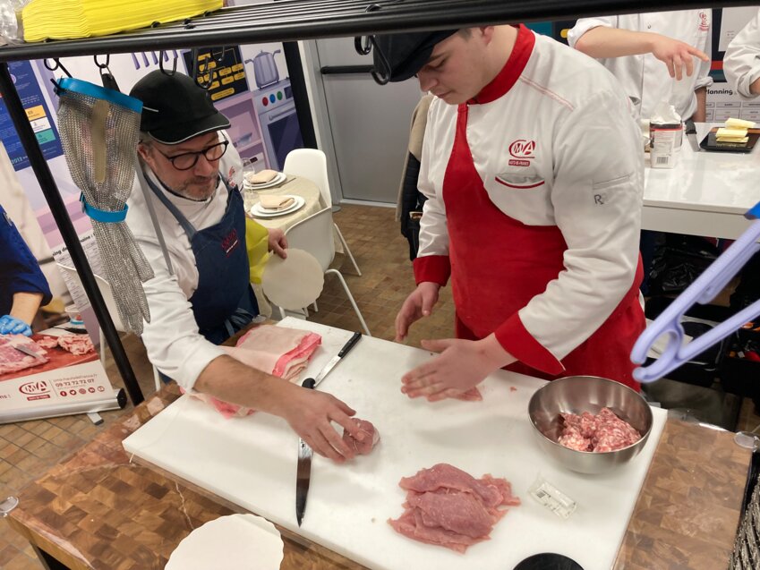 De nombreuses filières et métiers étaient représentés lors de l’inauguration du bâtiment situé rue des Salines à Calais. © Aletheia Press / M. Railane