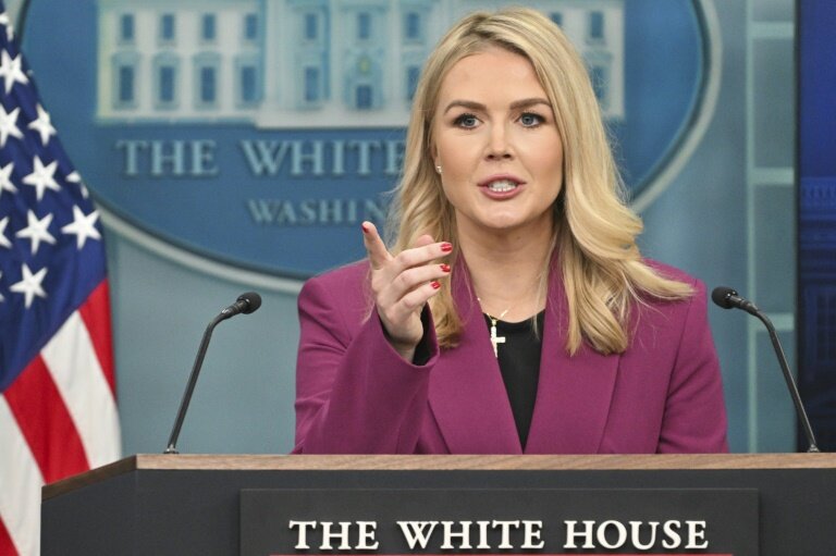 La porte-parole de la Maison Blanche, Karoline Leavitt, lors d'un point de presse à la Maison Blanche, le 28 janvier 2025 à Washington © ROBERTO SCHMIDT