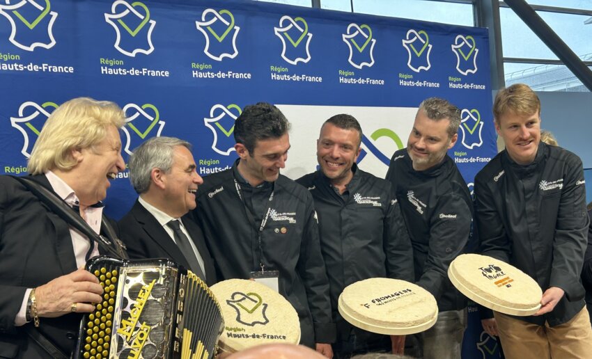 Xavier Bertrand aux côtés des producteurs des Hauts-de-France. © Aletheia Press / L.Péron