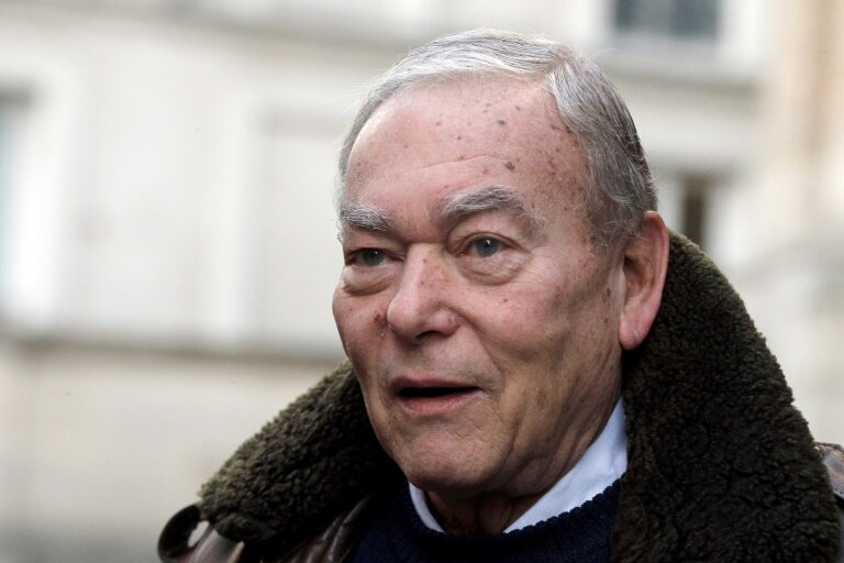 Le cinéaste français Yves Boisset lors d'une cérémonie en hommage à Georges Lautner le 5 décembre 2013 à Paris © FRANCOIS GUILLOT