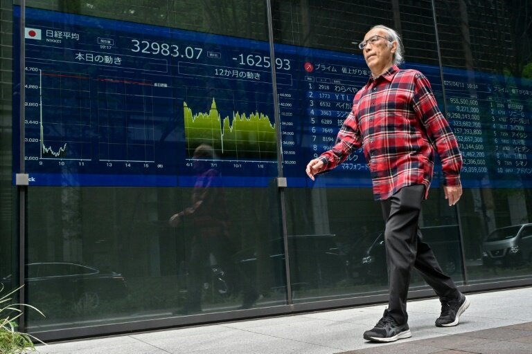 Dans la rue, près du Tokyo Stock Exchange, le 11 avril 2025. © Richard A. Brooks