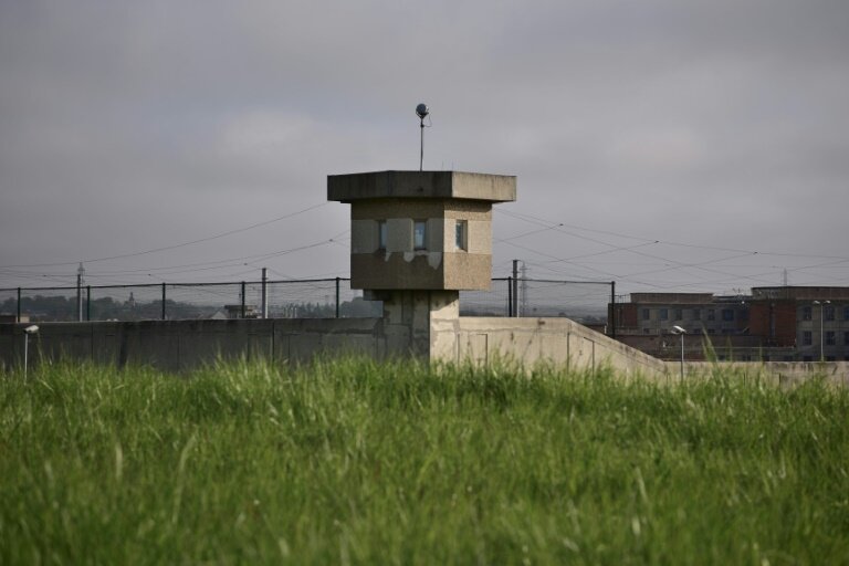 La maison d'arrêt de Villepinte (Seine-Saint-Denis), ici en avril 2017, a été visée: trois véhicules ont été incendiés le 14 avril 2025 sur son stationnement © PHILIPPE LOPEZ