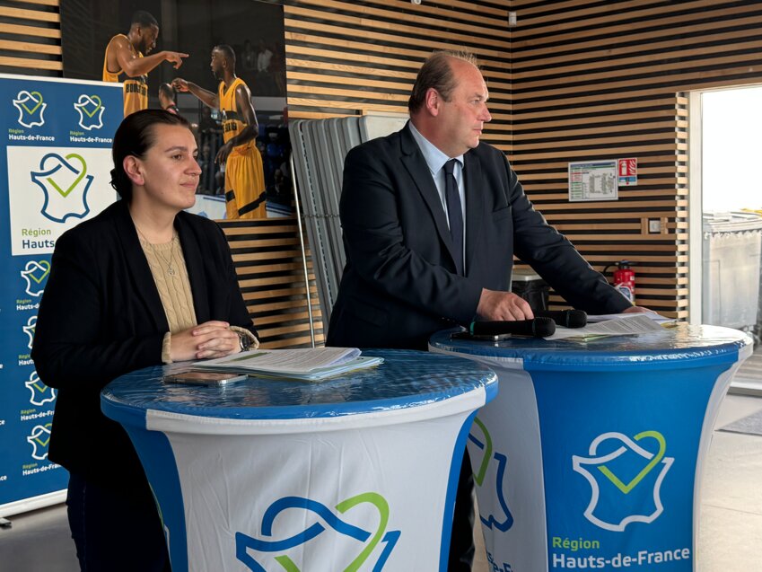 Jean-François Rapin et Faustine Maliar ont présenté la synthèse de leurs travaux sur l'attractivité du littoral à l'horizon 2040. © Aletheia Press / D.Boulogne