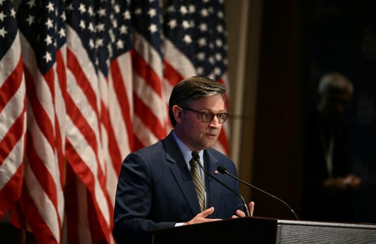 Le chef républicain de la Chambre américaine des représentants, Mike Johnson, au Capitole, le 30 avril 2025 à Washington © Brendan SMIALOWSKI