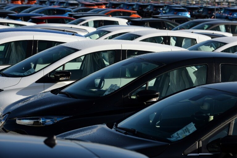 Le marché des voitures neuves "s'enfonce dans la crise" en France, avec un repli des immatriculations de 12% en mai, par rapport au même mois de 2024 © ERIC PIERMONT
