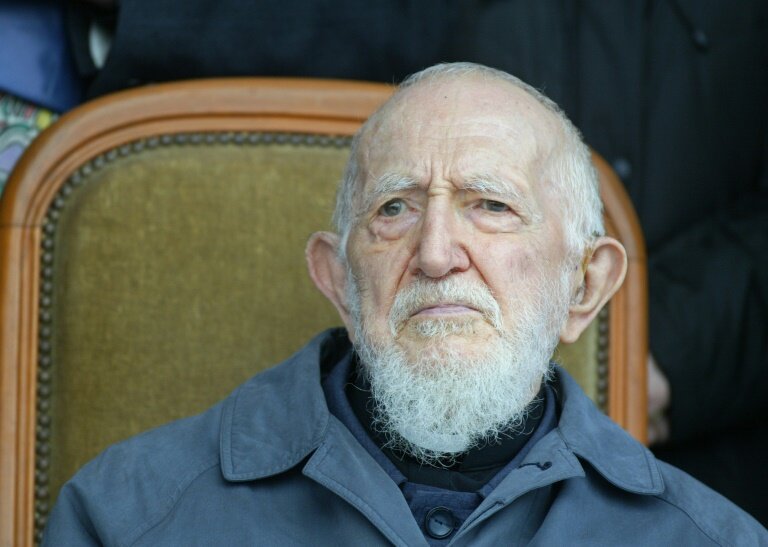 L'abbé Pierre le 1er février 2004 à Paris © JEAN-PIERRE MULLER