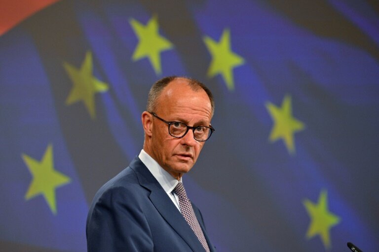 Le chancelier allemand Friedrich Merz, à Bruxelles, le 9 mai 2025 © Nicolas TUCAT