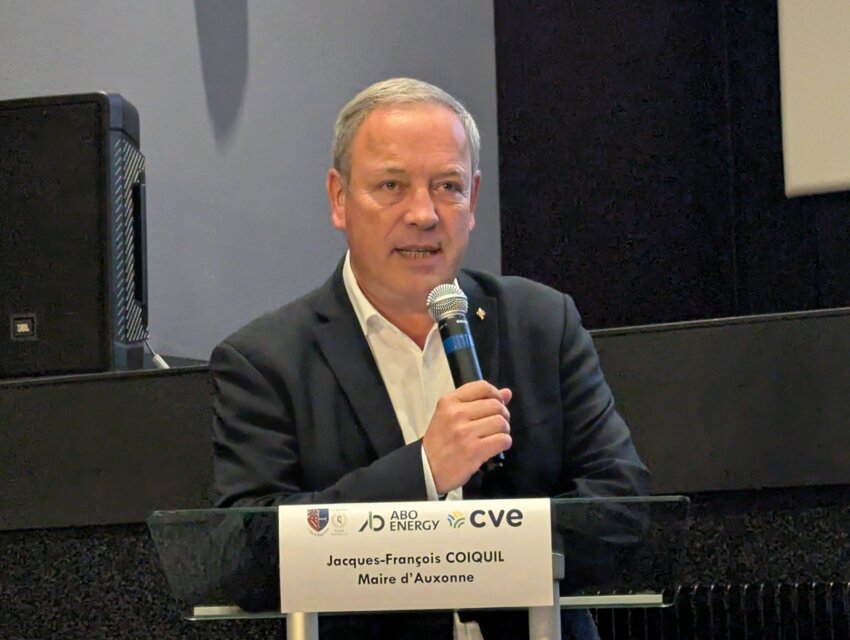 Jacques-François Coiquil, maire d’Auxonne, a détaillé, courant septembre, les projets de la commune pour développer de nouvelles ressources financières. © Aletheia Press / Nadège Hubert