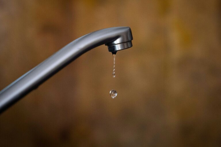 Deux associations ont déposé un recours devant le tribunal administratif de Nantes pour demander au juge "d'enjoindre l'Etat" à mieux détecter les contaminations de l'eau au CVM, un gaz classé "cancérogène certain" © LOIC VENANCE