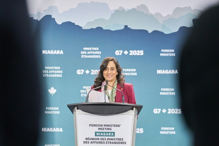 La ministre canadienne Anita Anand à l'ouverture de la rencontre des ministres des Affaires étrangères du G7, le 11 novembre 2025 à Niagara © Geoff Robins