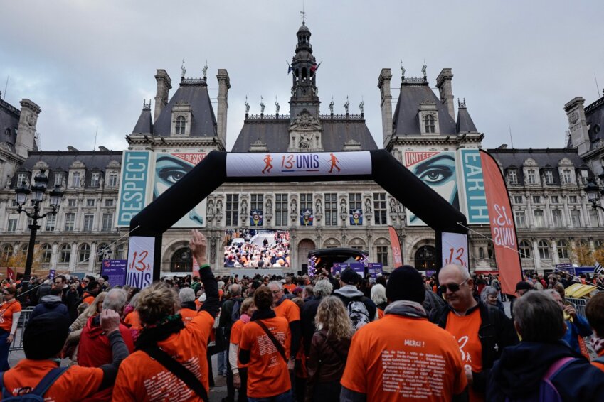 L’Association française des victimes du terrorisme a été à l'initiative de la manifestation, déclinée en un "village de la fraternité" installé sur le parvis de l'Hôtel de ville de Paris. © AFP