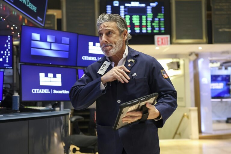 Un opérateur à la Bourse de New York le 5 décembre 2025 © ANGELA WEISS