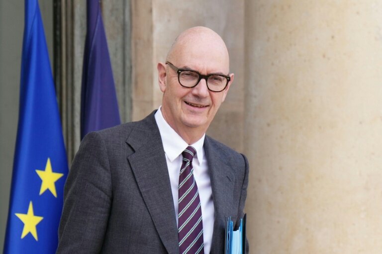 Le ministre de l'Economie Roland Lescure à la sortie de l'Elyséee, le 17 décembre 2025 à Paris © Dimitar DILKOFF