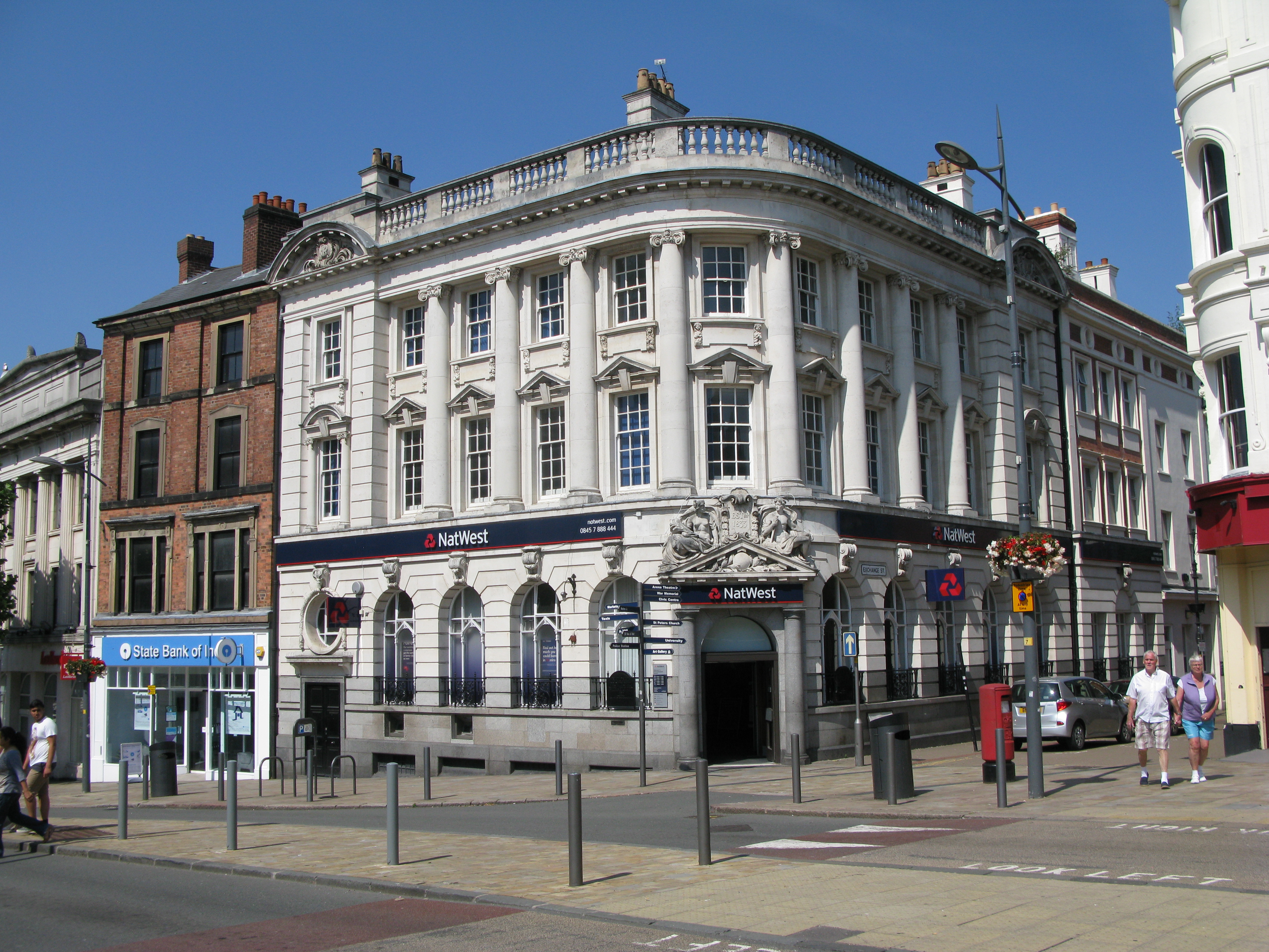 Royaume-Uni : NatWest perd 753 millions de livres sterling en 2020