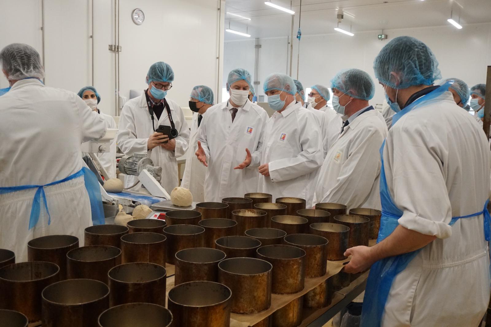 En Seine-Maritime, le ministre Alain Griset rassure les chefs de PME fragilisées par la crise