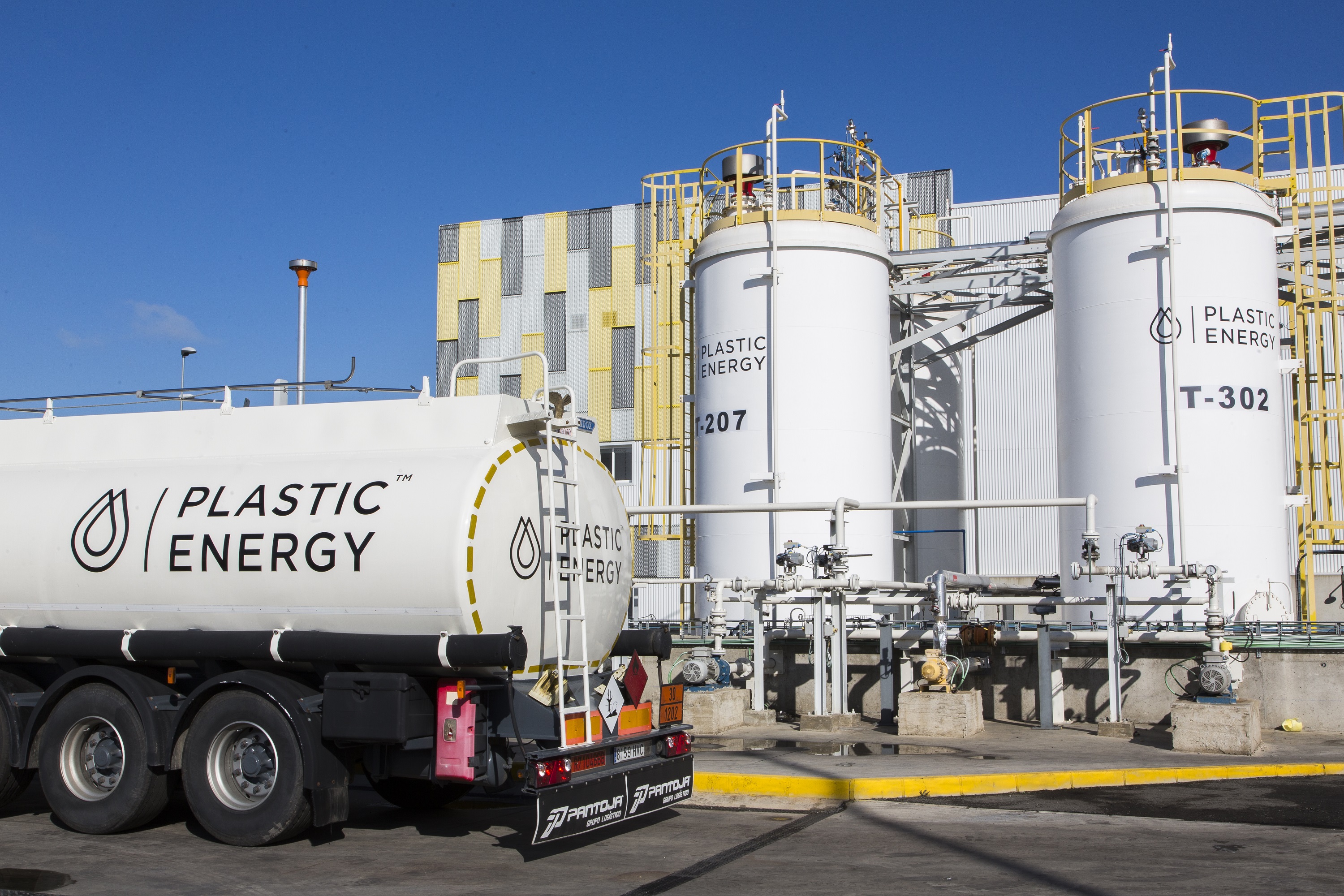 ExxonMobil et Plastic Energy s'associent pour construire une usine de recyclage de plastique