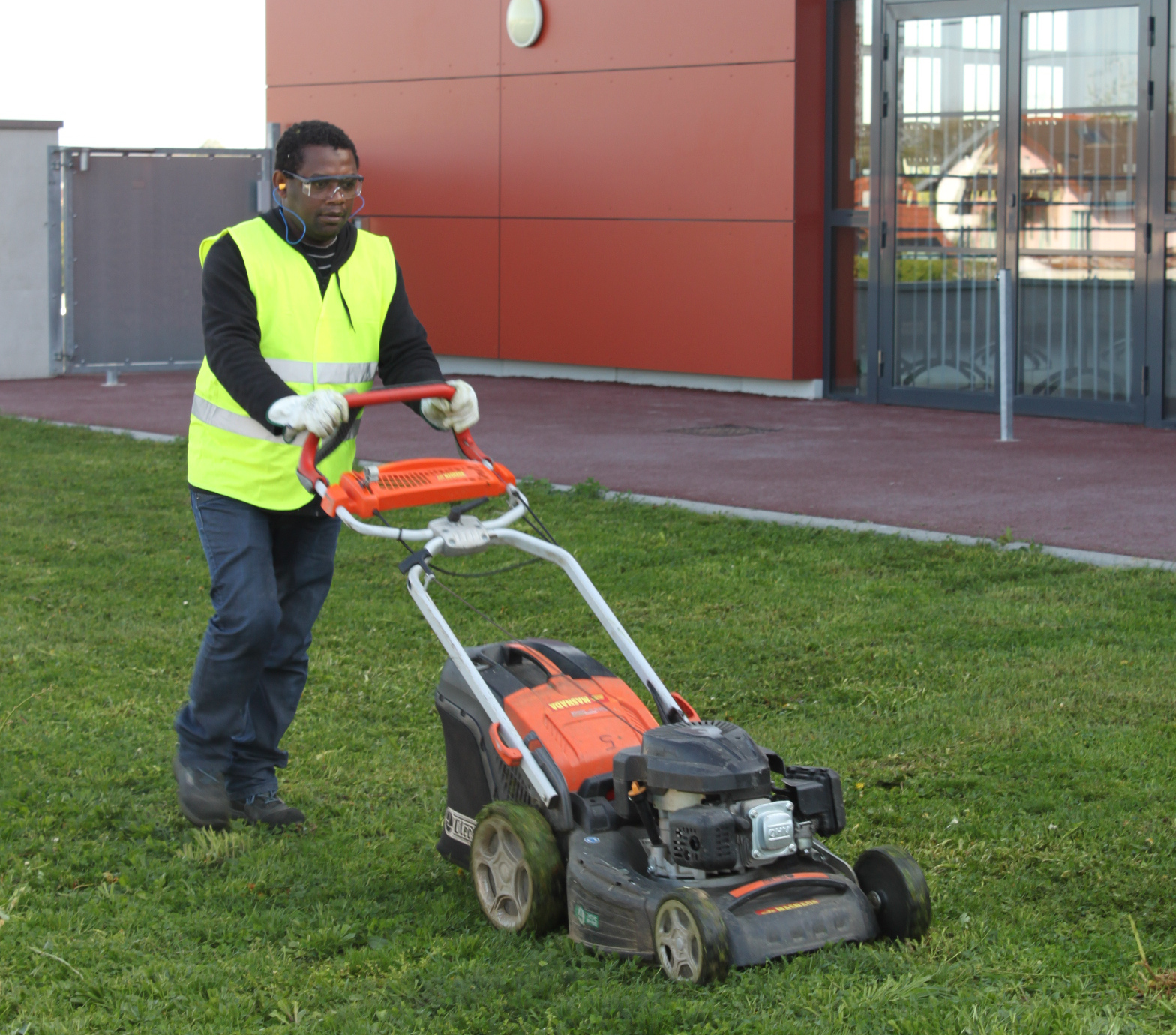 Habitat 25 favorise l’emploi local et développe ses « achats responsables »