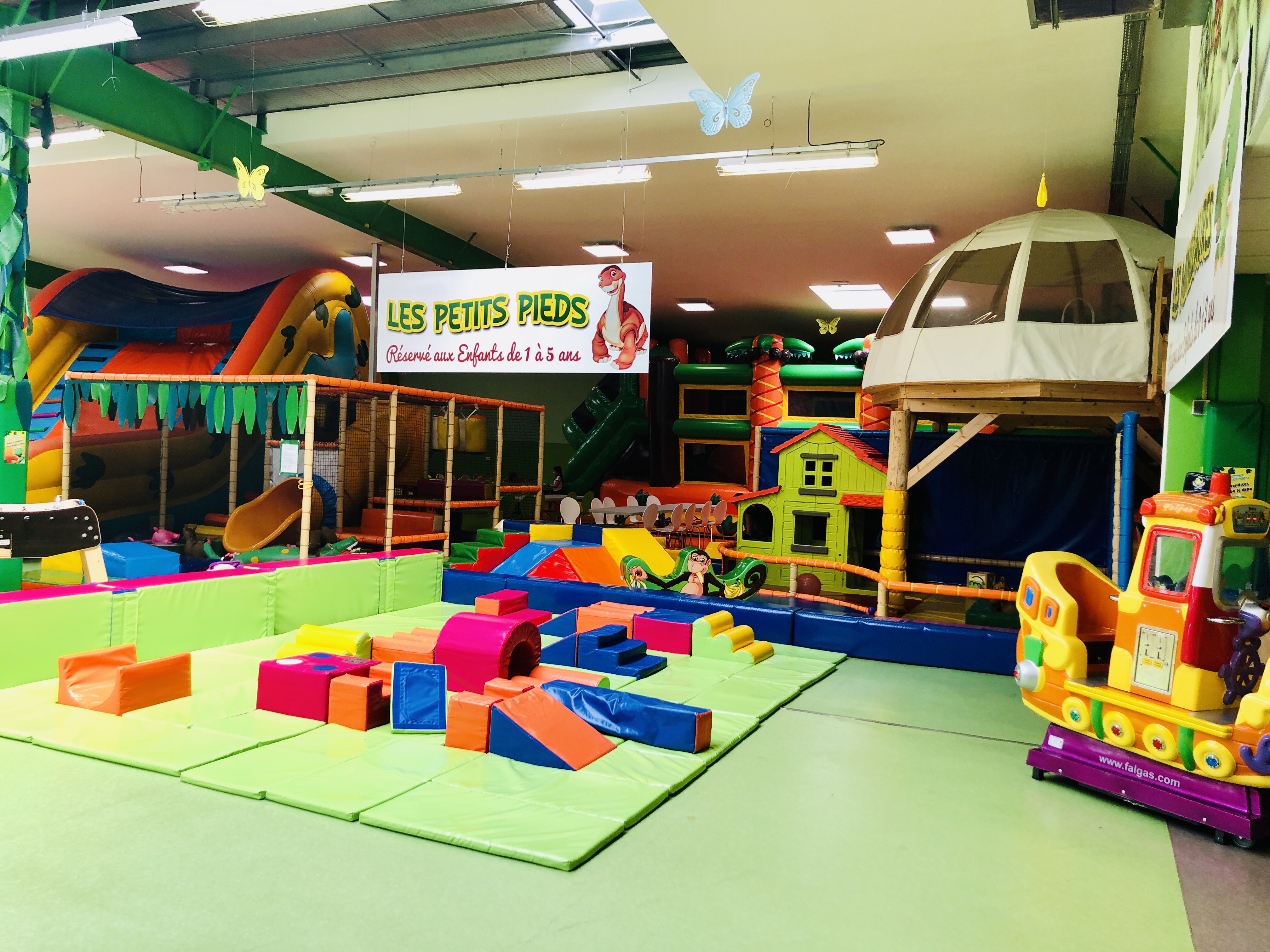 À Sarreguemines, Bobo Le Dino propose des activités ludiques pour les enfants