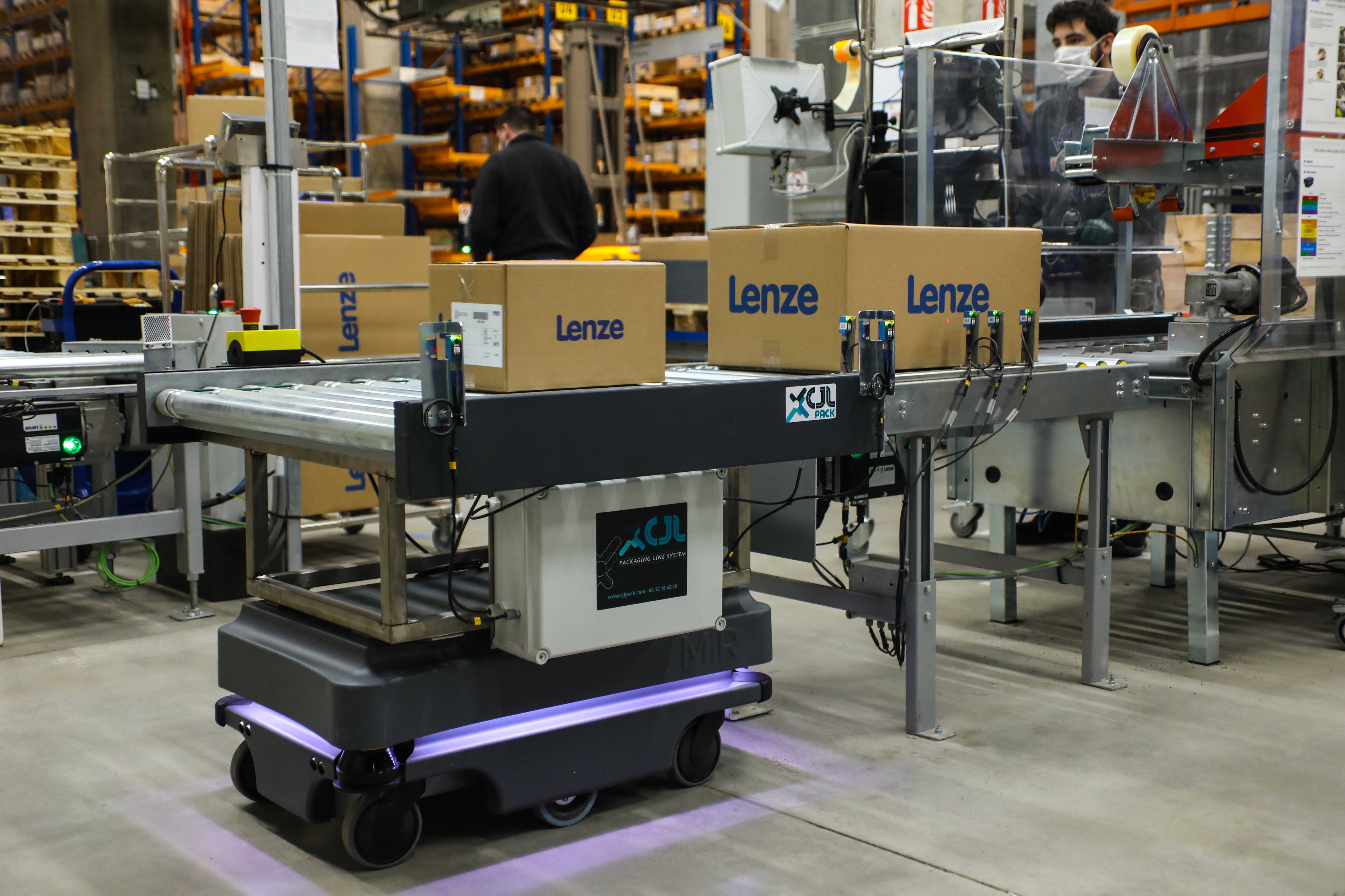 Le spécialiste de l'automatisation Lenze innove sur son site de Ruitz