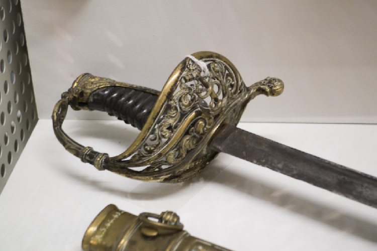 Restitution du sabre du général Étienne Radet au Musée Barrois