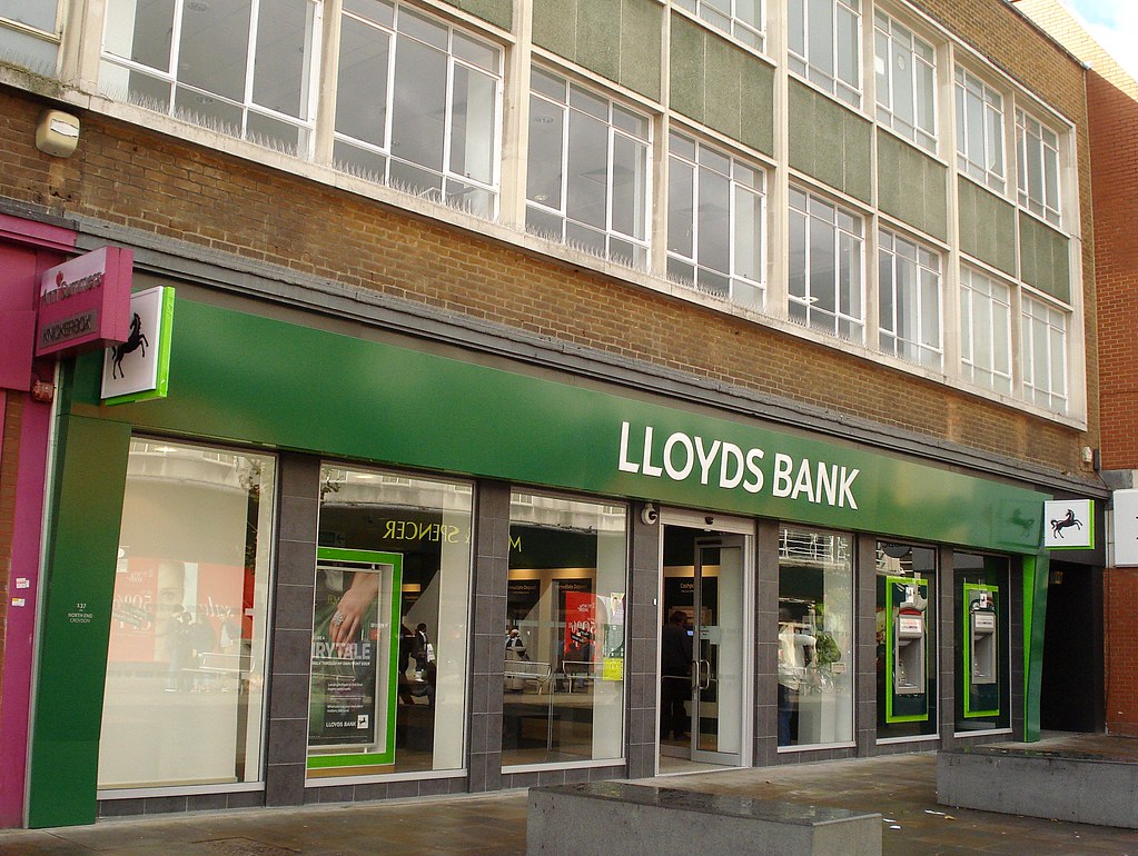 Lloyds Bank : Hausse du bénéfice au premier semestre 2021