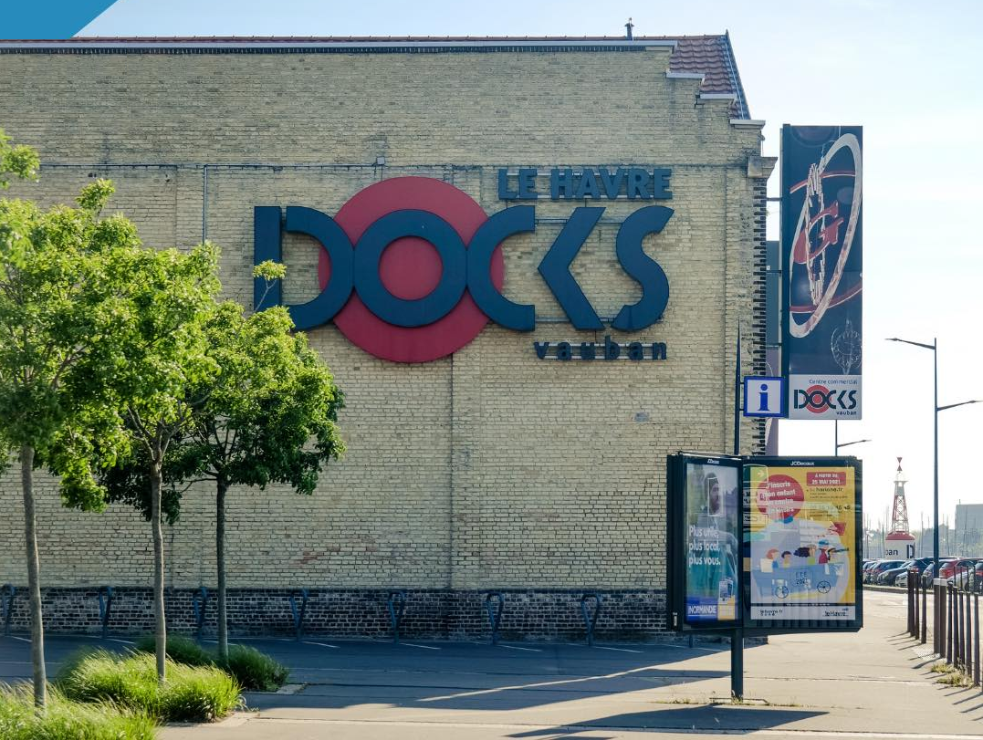 Trois centres commerciaux vendus au Havre et à Rouen