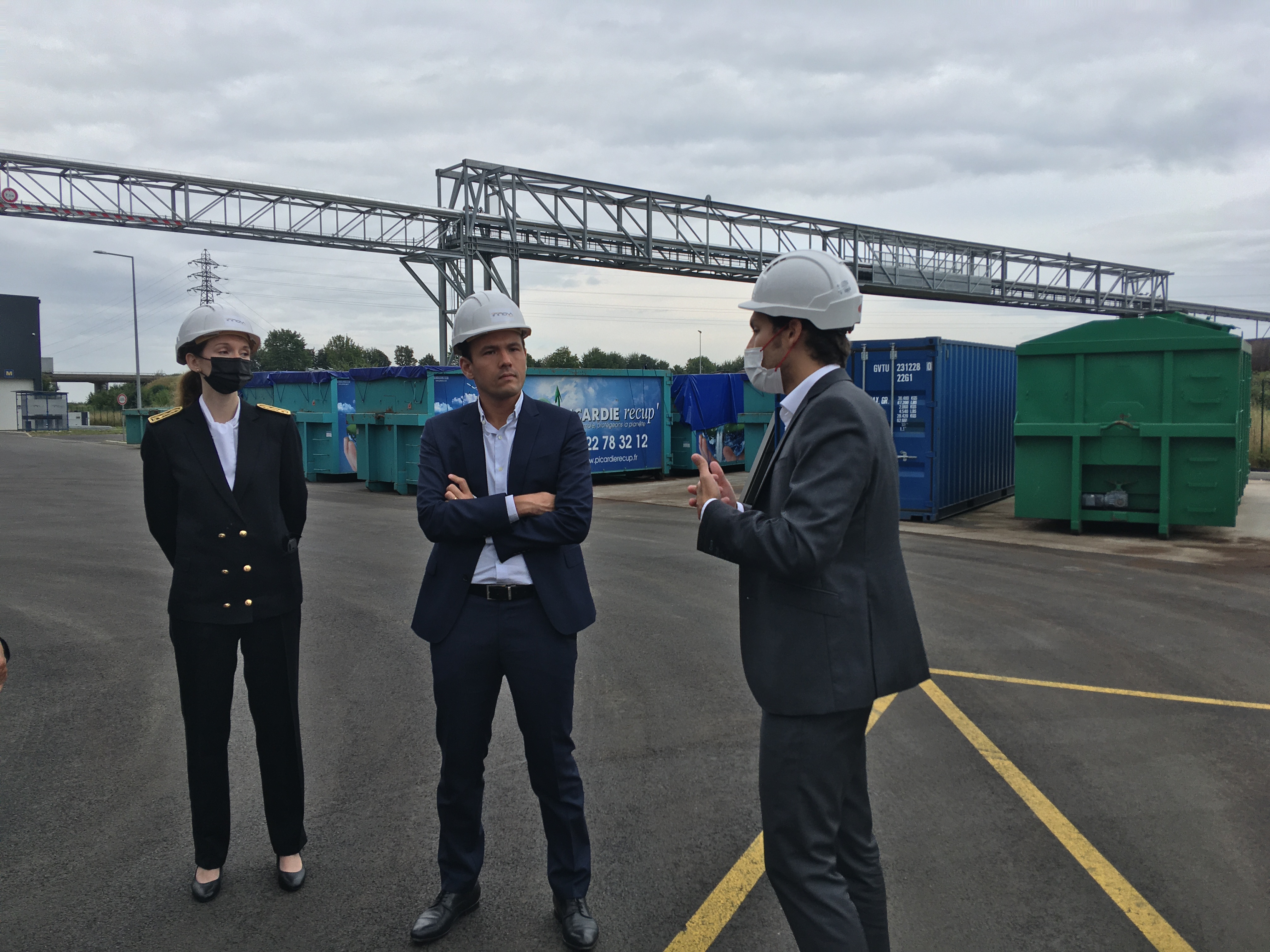 Cédric O en visite sur le site d’Innovafeed de Nesle