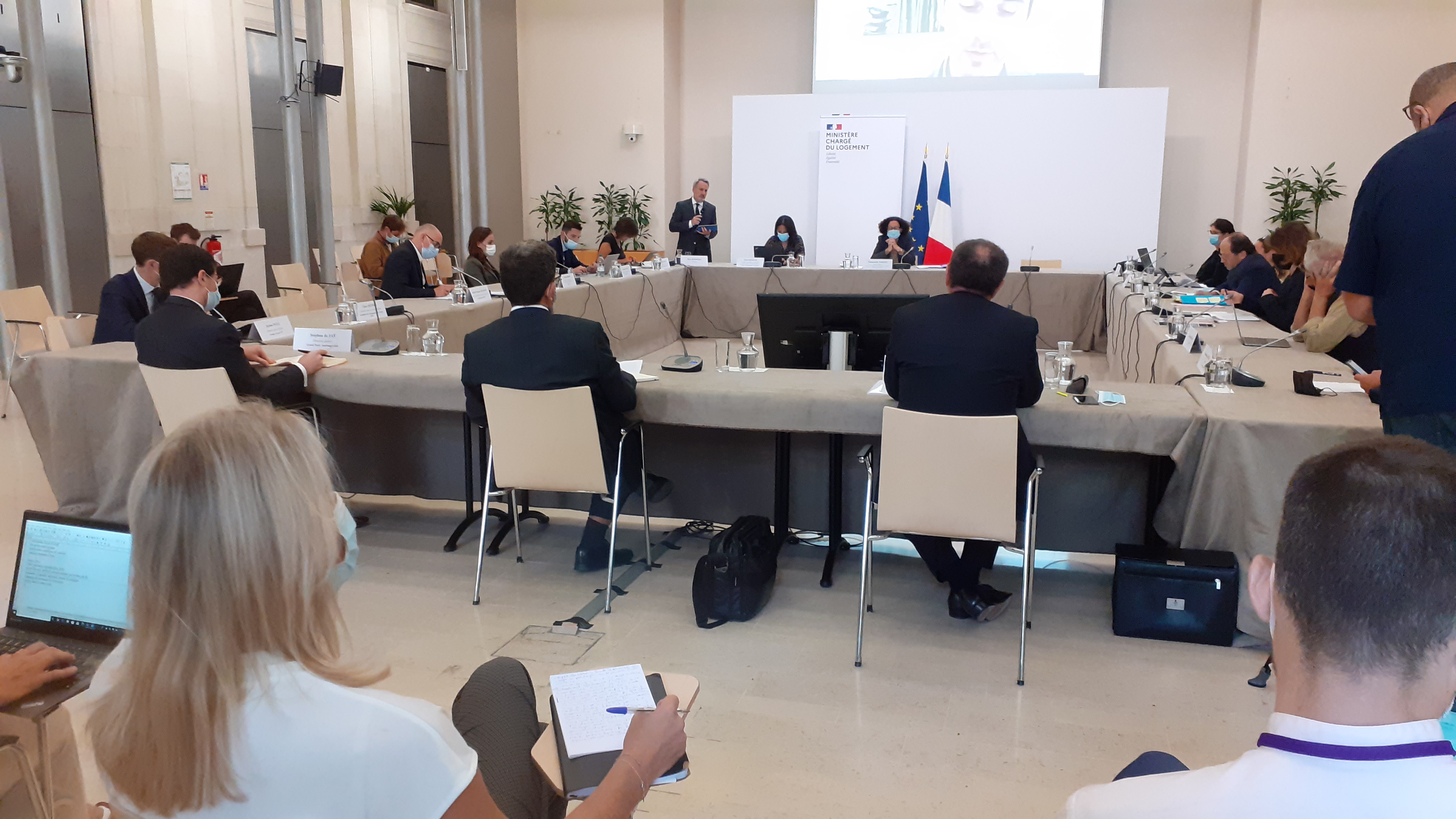 Le Covid a-t-il fait éclore les germes d'une révolution sociétale  ?