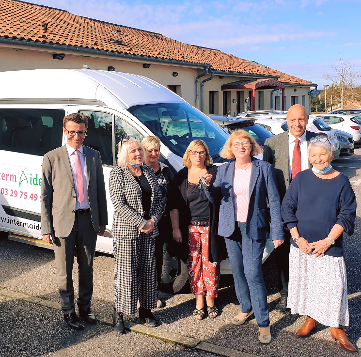 Inauguration de la «Fameuse Idée» pour le transport des personnes à mobilité réduite