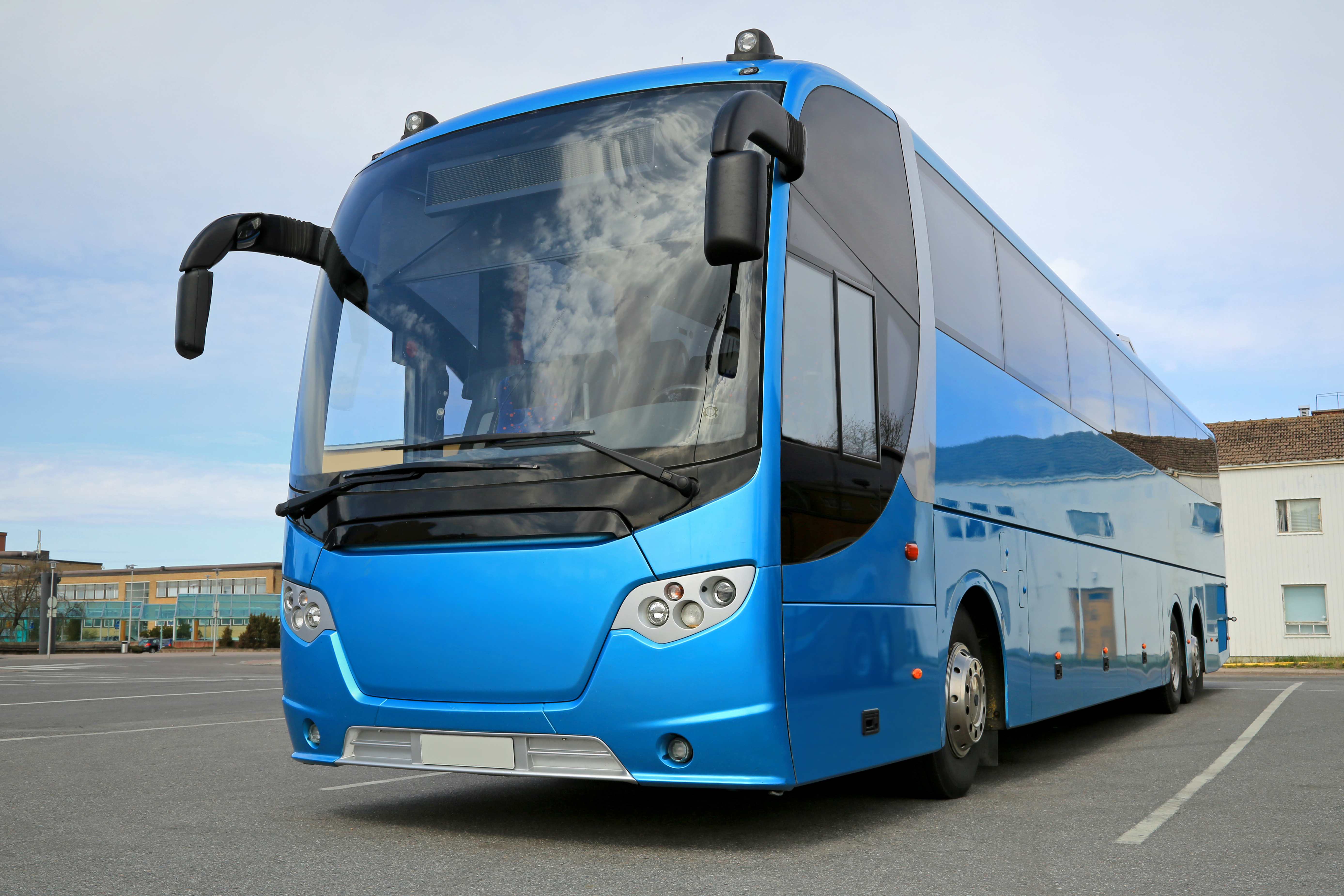 L’autocar du recrutement propose des visites dans une vingtaine d’entreprises 