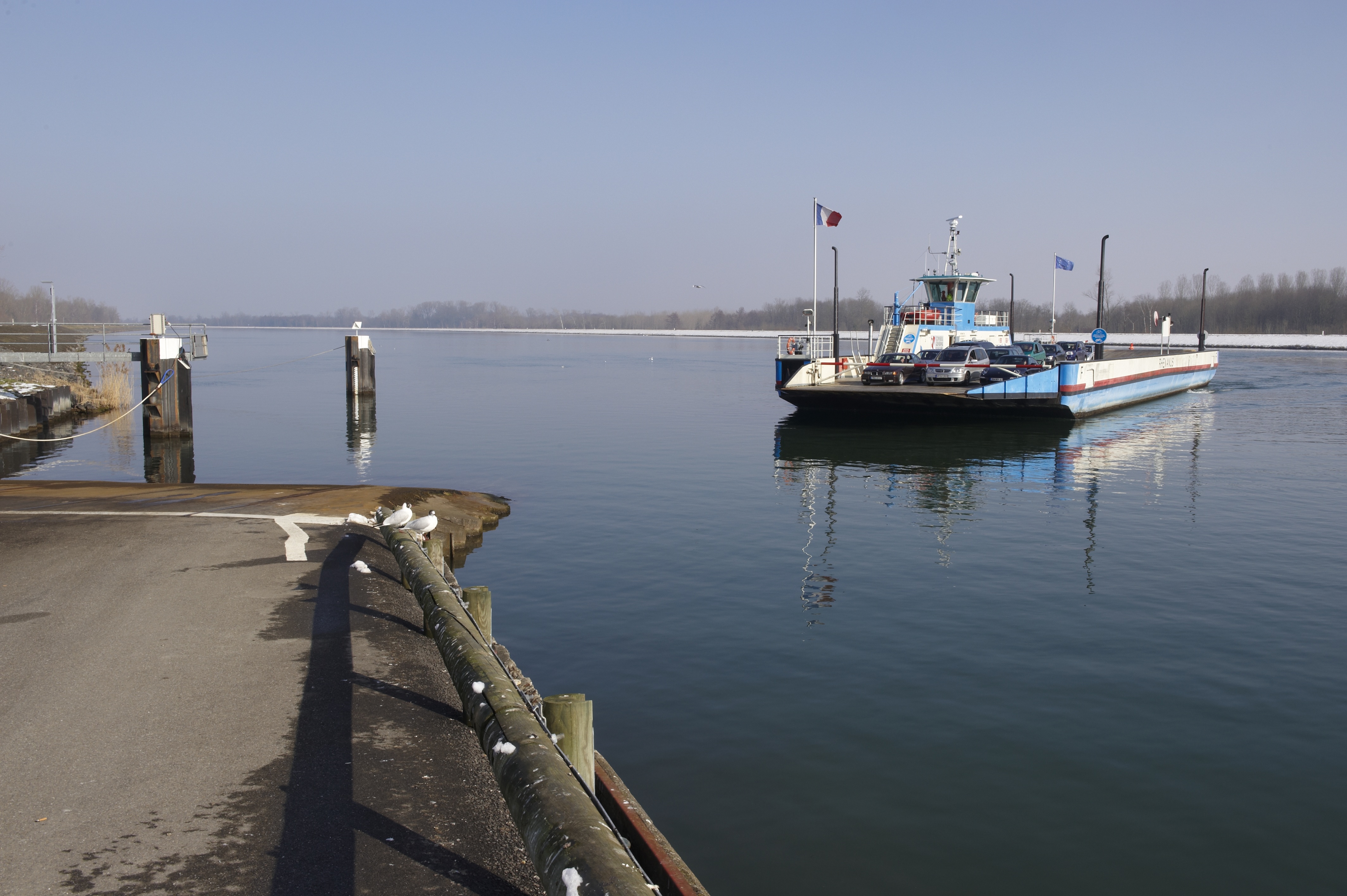 Seine-Maritime : le bac fluvial 25 mis en service