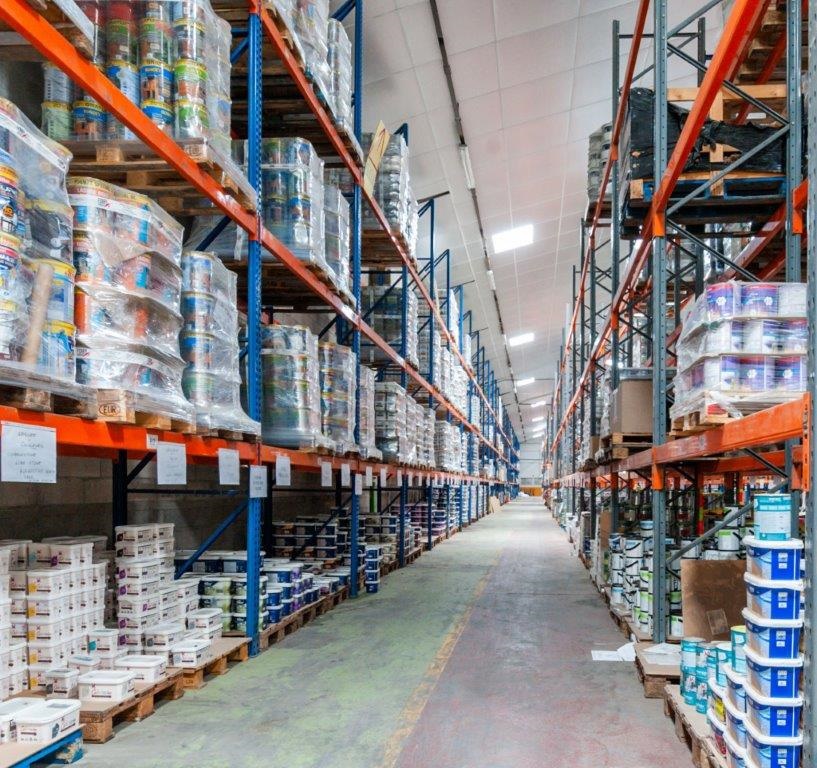 Ferry Distribution assure le déstockage des grandes marques de peinture