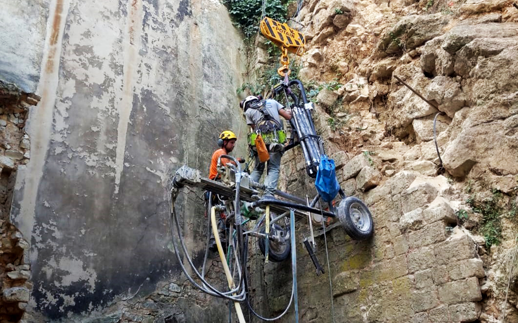  Acrotir Développement en mode transverse