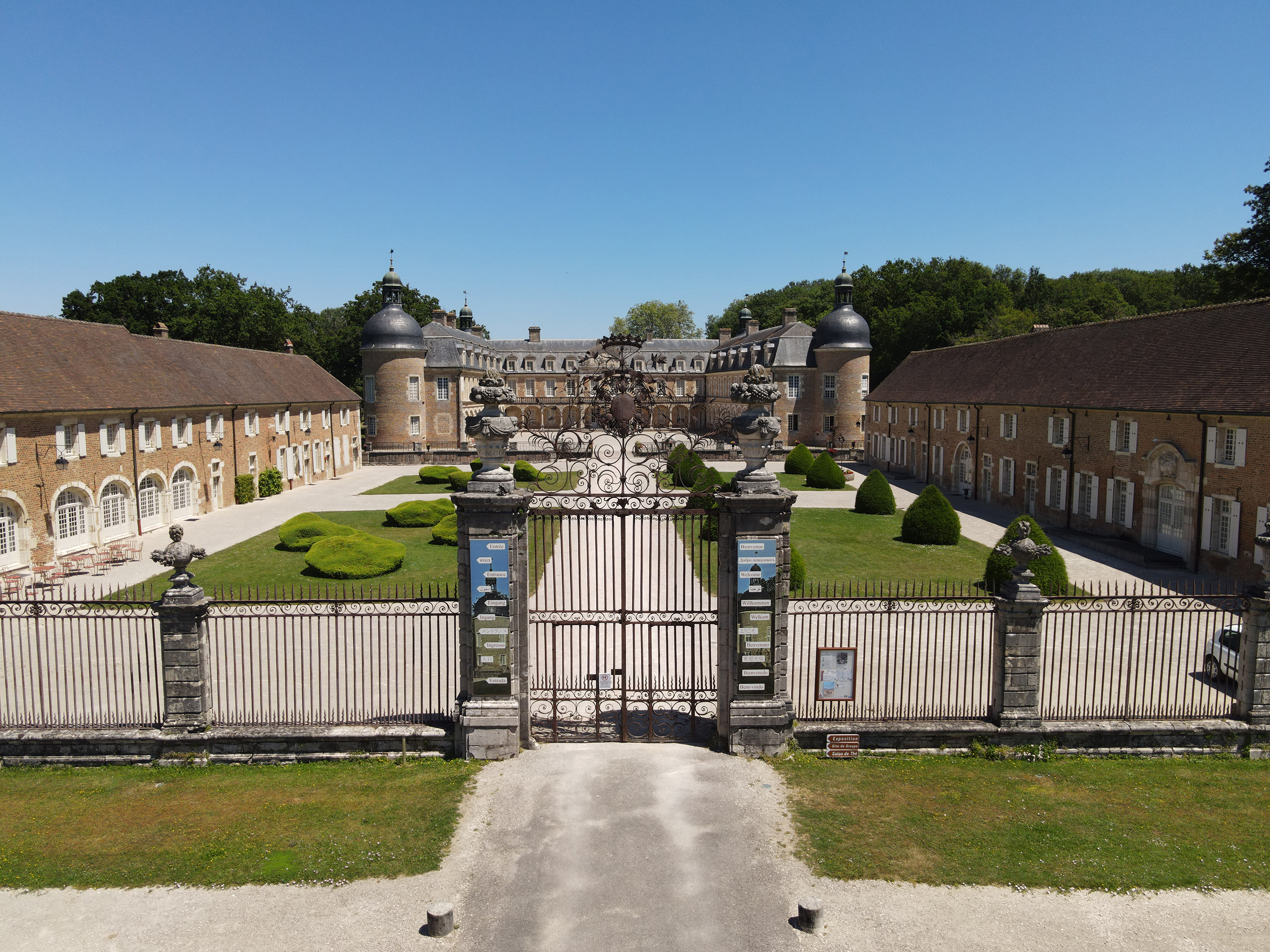 Une souscription publique pour la grille d’honneur du château de Pierre-de-Bresse