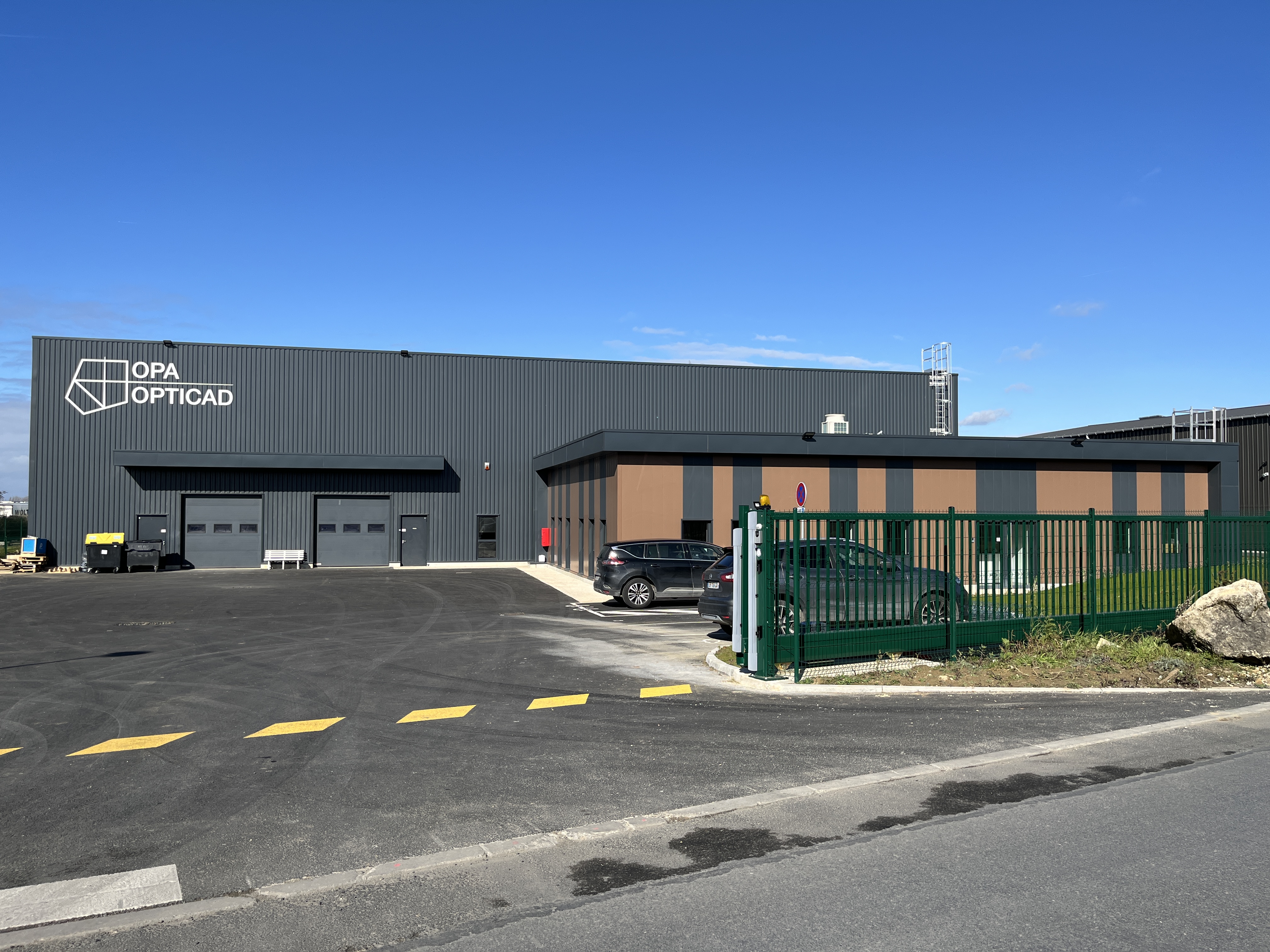 Après un déménagement, Opa Opticad voit plus grand