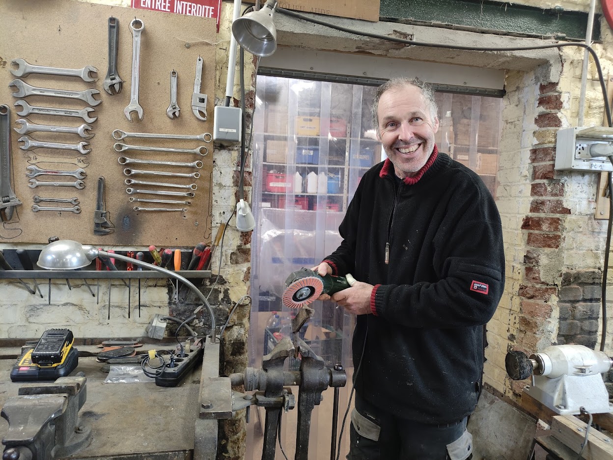 Dans l'Oise, l'atelier Les insolites restaure les objets contemporains