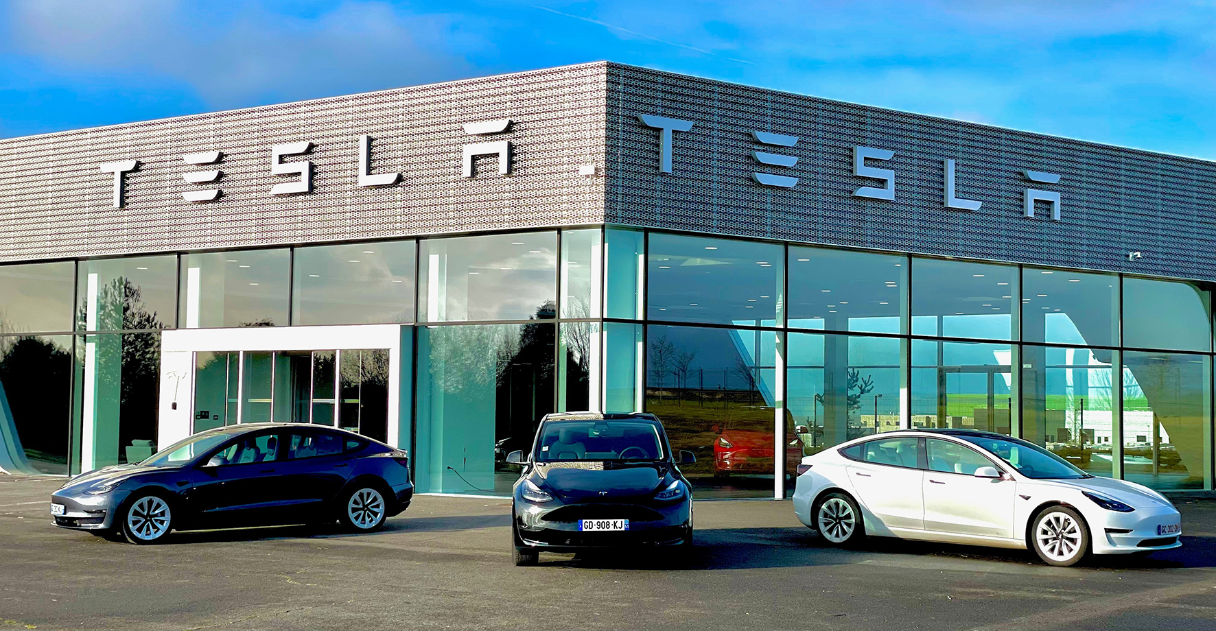  Tesla ouvre un centre à Pulnoy