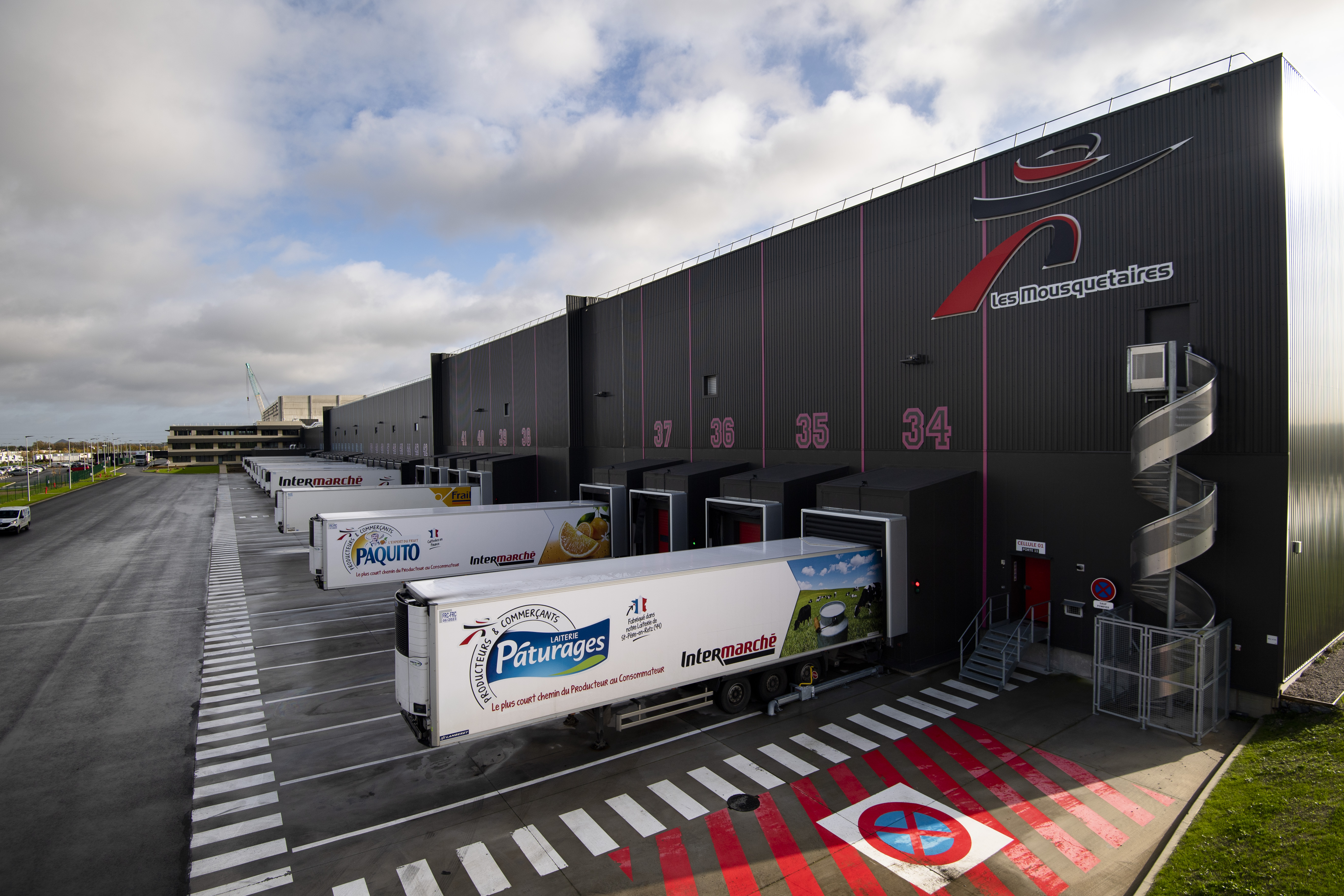 Les Mousquetaires : l’activité de la base logistique d’Avion monte en puissance